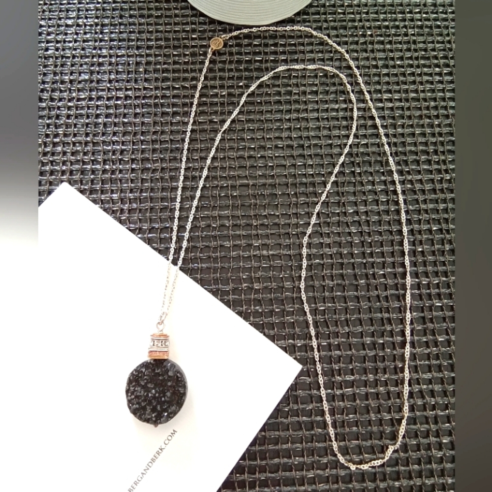 Hillberg & Berk Black Agate Stone Long Silver Necklace - Picture 5 of 6